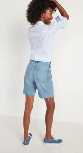 Old Navy New  Extra High-Waisted Button-Fly Sky-Hi
Straight Cut-Off Jean Short 10