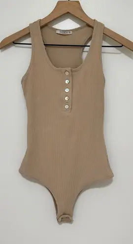 REORIA | Cream Ribbed Racerback Henley Button Up Snap Bodysuit Tan