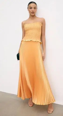 L’IDEE MAYA Orange Pleated Dress size 12 flaw near bottom