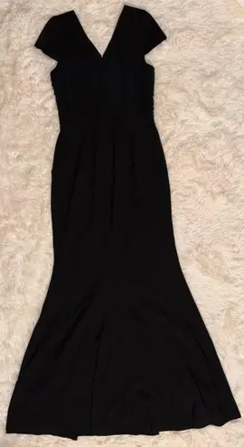 Dress the Population NWOT  dress Karla v neck trumpet gown black Small S