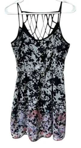 Studio Y Strappy Floral Fit & Flare Mini Dress Size Small Black Pink Spring Summer