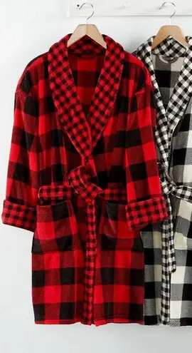 Martha Stewart NIB Collection Plaid Plush Comfort Robe One Size Red and Black
