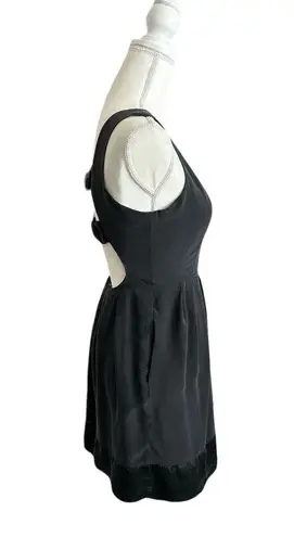 Walter Baker Silk Black Midi Dress Open Back Bow Detail Cocktail Party Size 0 XS