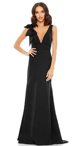 Mac Duggal 49454 Black Sleeveless V-Neck Bow Shoulder Mermaid Gown Size 4 New