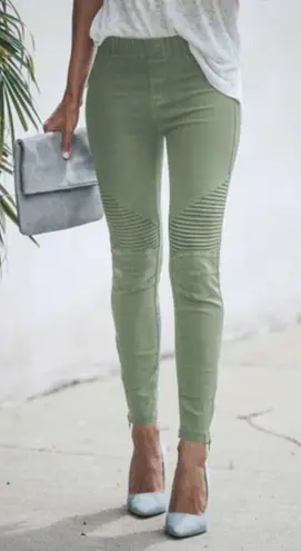 Beulah NWOT  Army Green Moto Jeggings