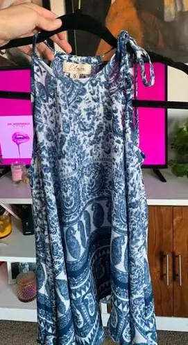 Elan tank top size small blue watercolor bandana look with adjustable neckline