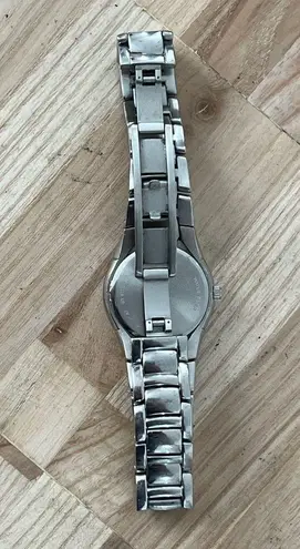 Bulova Diamonds Ladies Watch Pearl Dial Stainless Bracelet Blue Markers 96R55