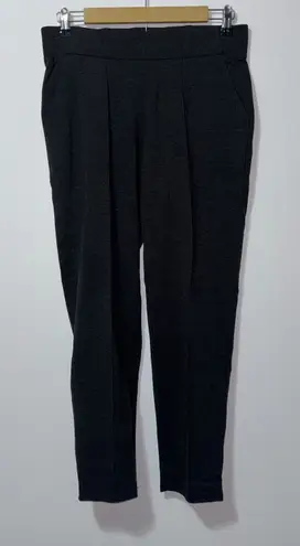 Kirkland Signature Ladies’ black dress Pants size
Small
