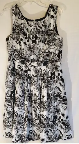 Robbie Bee Black and White Midi Sundress