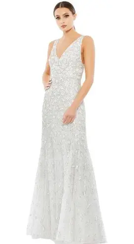 Mac Duggal 10814 Hand Embellished White Beaded Gown Size 6 NWt