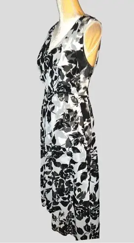 Simply Vera Vera wang gorgeous hi/ low style dress! New sleeveless Black Size undefined