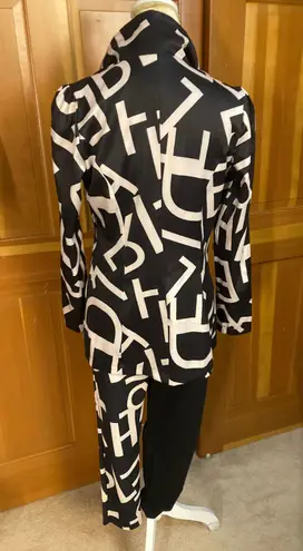 Lavishly Paris Nwt, New, Women’s Letter Print Pant Suit.