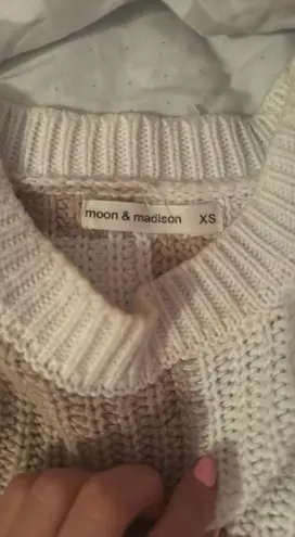 Moon&Madison White Knit Cropped Tank Size XS