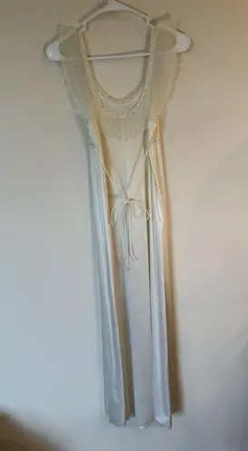 Vanity Fair Vintage Sleeveless Lace Trim Maxi Slip Dress Cream Women's Petite