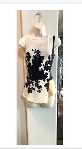 Bailey44 NWOT Zimbabwe top. Mint! Floral Silk, Knit And vegan Leather