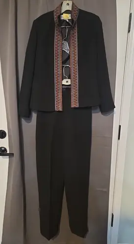 Jessica Howard Black Pants Suit, Women's Size 6, Embroidered Jacket, Office