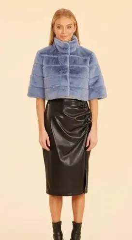 Dolce Cabo Blue Puffer Jacket with Plush Cropped Design Size M