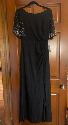 Alex Evenings long pearl sleeve evening gown size 10