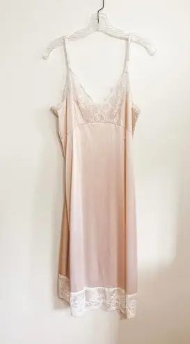 Vanity Fair Vintage‎  Slip Lingerie Dress in Super soft pink