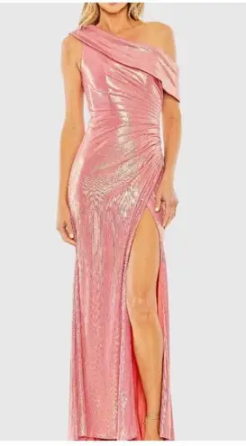 Mac Duggal Metallic Pink One shoulder gown size 2