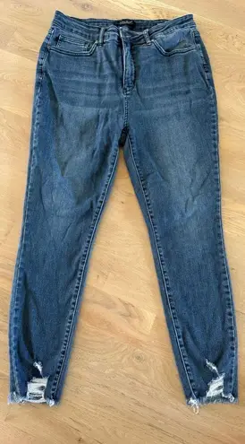 Judy Blue High Rise Skinny Tummy Control Jean with Distressed Hem size 15 / 32
