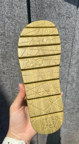 Alegria Playa Pow Wow Aztec Tribal Platform Sandals 38