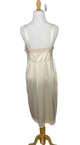 Vintage Pinehurst Cameo Lace Lingerie Slip Dress Nightgown Bust 36 Size undefined