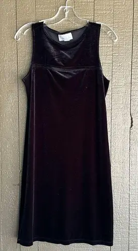 Jumping Joy Velvet Sleeveless Black Dress with Keyhole at Chest. Size M