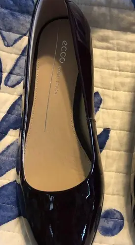 Ecco wine Ballerina Flats Sleek and Comfortable NWOT tags 38 7 patent leather