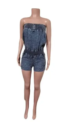 Women's sleeveless chambray smocked denim romper M Blue Size M