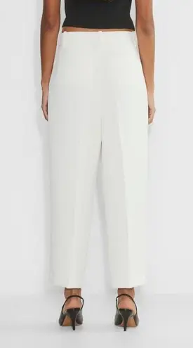 Wilfred Aritzia  the effortless pant cropped style in light birch color size 6