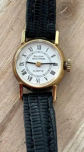Bulova Accutron Rare Vintage Ladies Watch Gold Filled Case White Dial Leather