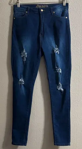 BENEVA Columbian Women's Distressed Skinny Jeans