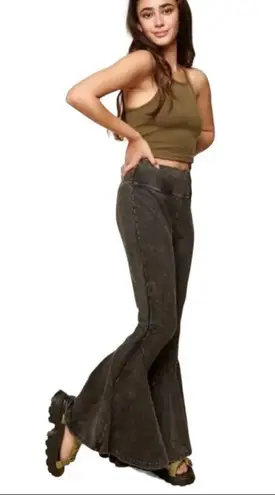 Earthbound Flower Child Black Flare Pants Size Small