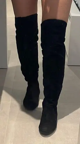 Women size 6 Black over the knee boots zipper on the inside soft suede alike