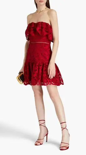 Monique Lhuillier ML
Strapless ruffled lace mini dress