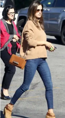 MOTHER THE LOOKER CROP ON THE EDGE WASH BLUE JEANS 25