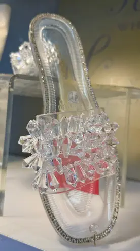 Alexis Bendel Clear Crystal Slip On Papaya Sandals Women Size 7.5 Beaded