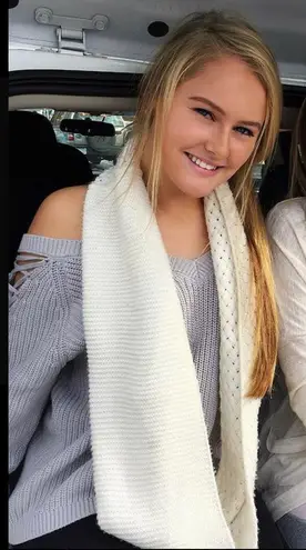 Kendall + Kylie  LA Hearts Sweater