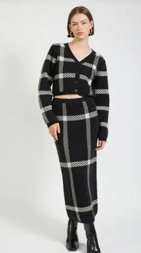 En Saison Callaham Midi Sweater Skirt in Black Oyster