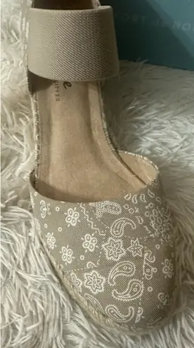 Life Stride Kaylee Khaki Slip-On Espadrilles Size 9.5 - NWT