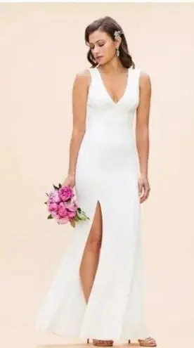 Dress the Population Sandra Plunge Crepe Trumpet Gown in Off White Size Medium