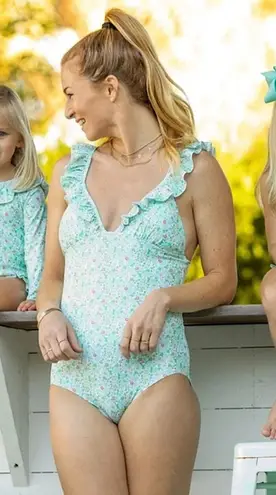 NEW Serendipity by Shrimp & Grits Christine Floral One Piece Swimsuit XS Green