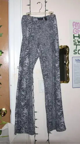Snake print flare leggings Black Size M