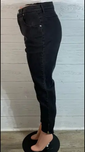 L.A. Blues Vintage black high waisted jeans stretchy, 30"X28"