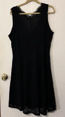 Love Chelsey Love Chesley Black Lace Detail Dress With Lining