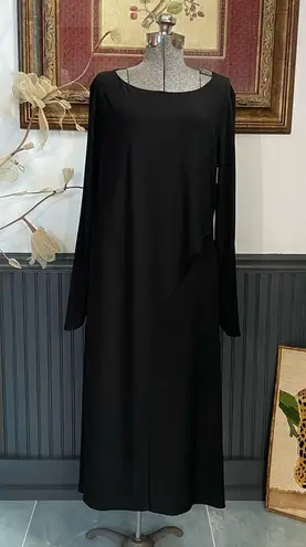 STAPLES Black Tiered Layered Minimalist Column Point Sleeve Dress