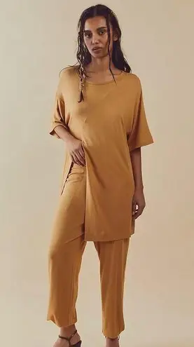 Free People New  two-piece lounge set oversized shirt SZ XS SUN RAY SLIT TEE SOFT