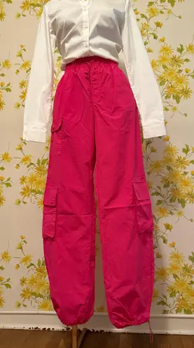 High waist parachute cargo pants in hot pink size M Size M