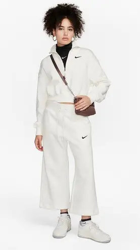 Nike  Fleece High Rise Cropped Sweatpants